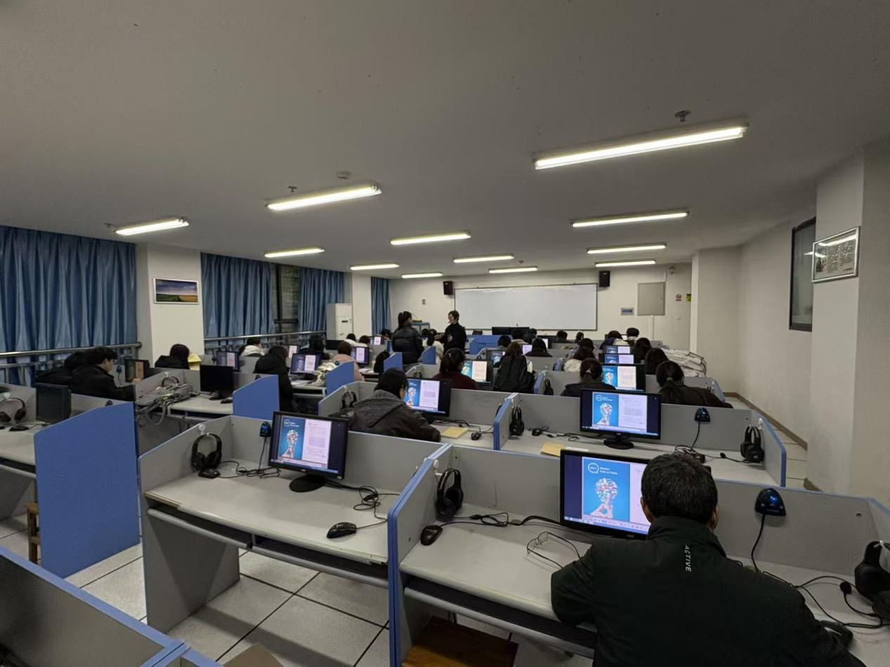 bv伟德国际1946吉首校区顺利开展开学第一周教学检查工作